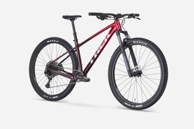 Trek Marlin 7 L 29 Fury Red Fade Produktbild 1